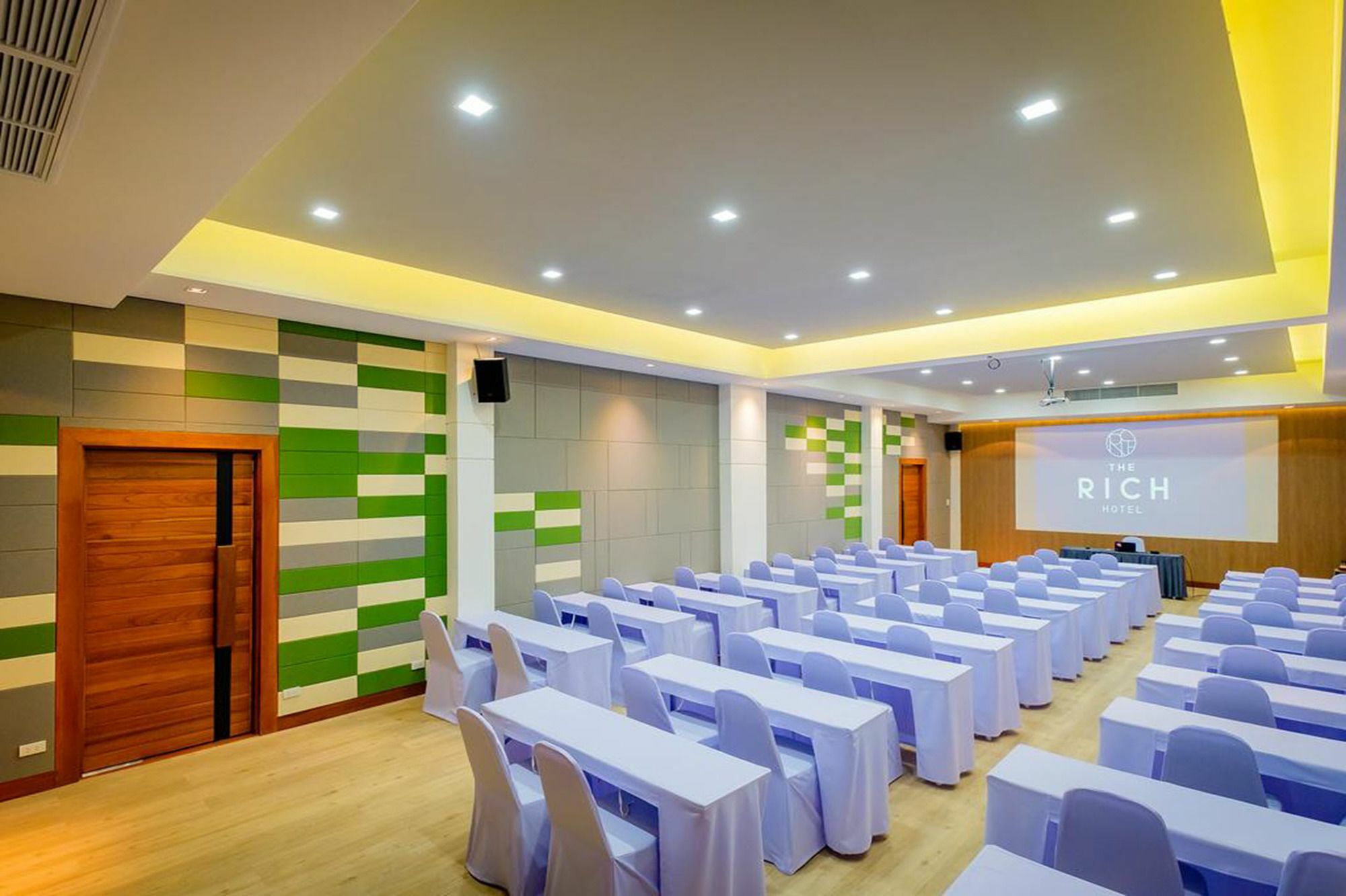 The Rich Hotel Nakhonratchasima Exteriér fotografie